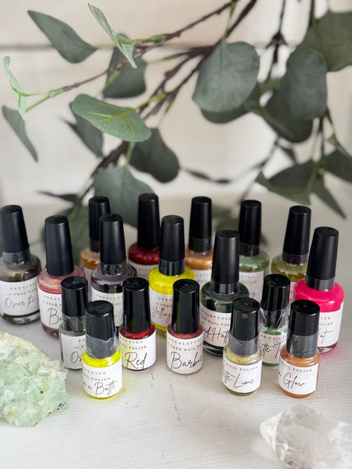 10 Free Non-Toxic Nail Polish