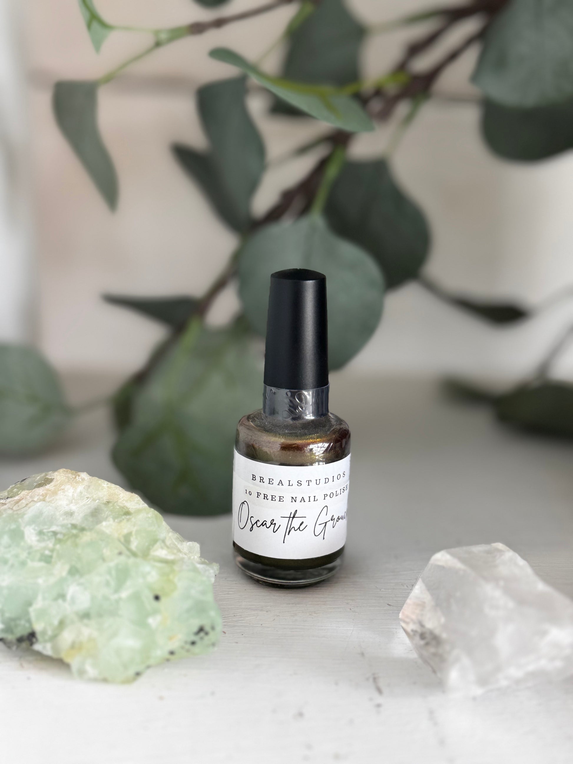 10 Free Non-Toxic Nail Polish