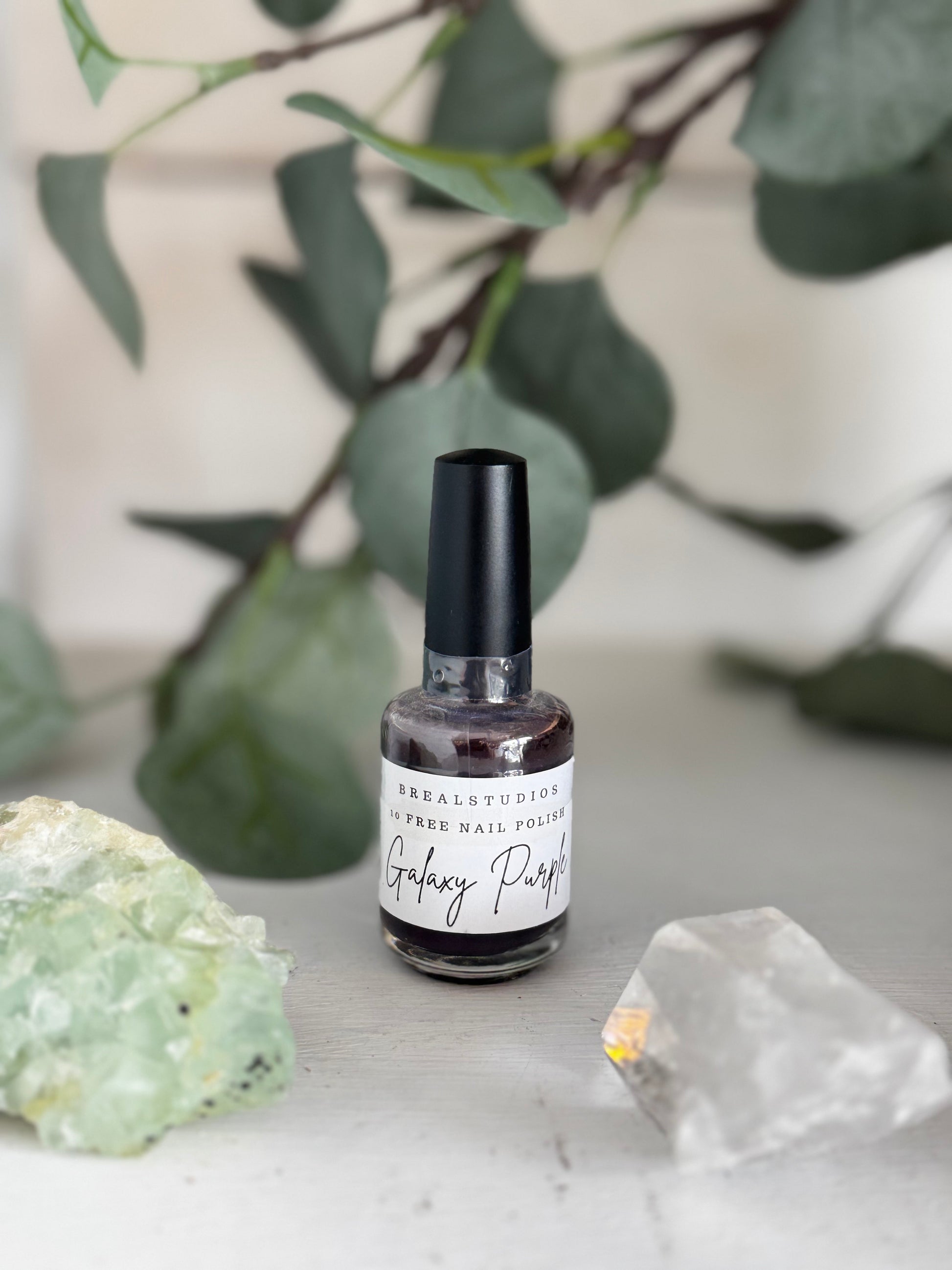 10 Free Non-Toxic Nail Polish