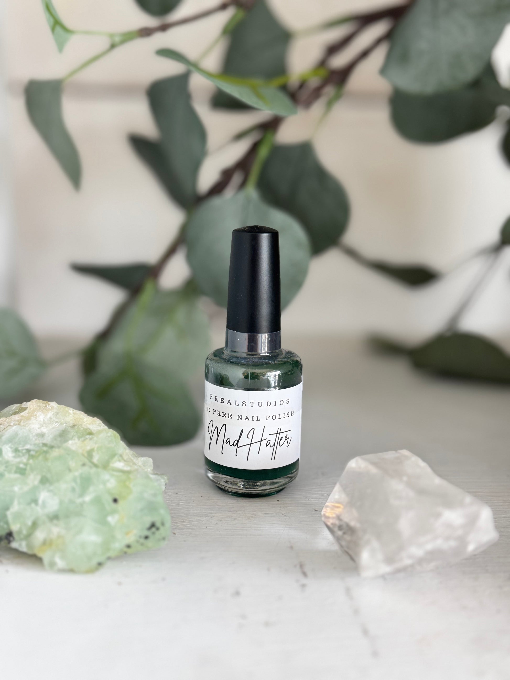 10 Free Non-Toxic Nail Polish