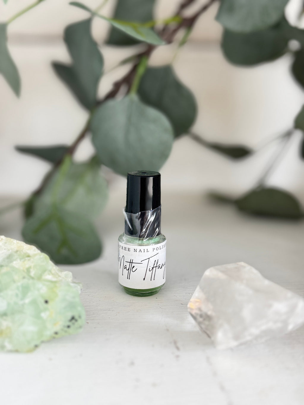 10 Free Non-Toxic Nail Polish