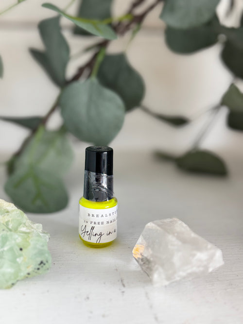 10 Free Non-Toxic Nail Polish