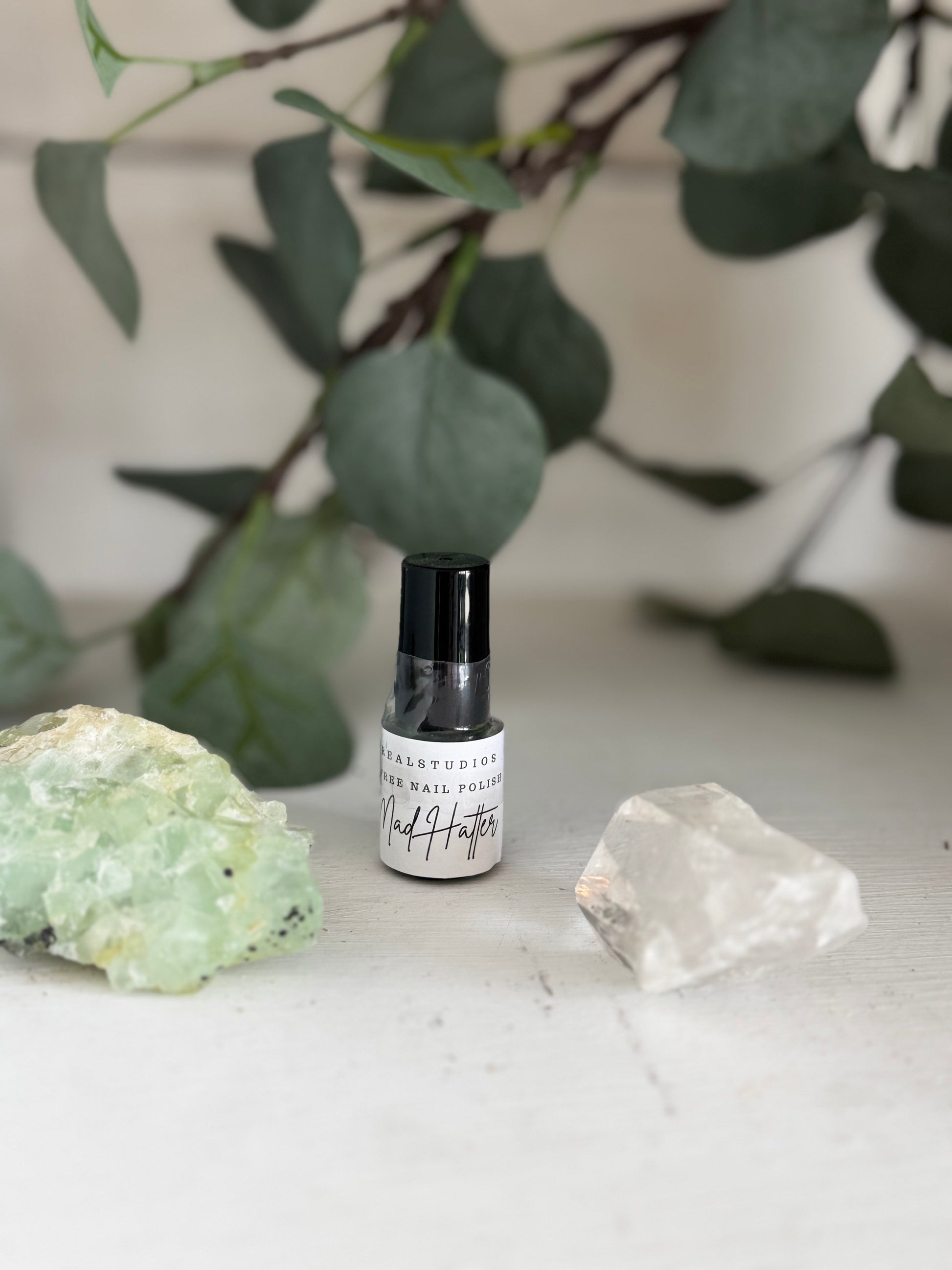 10 Free Non-Toxic Nail Polish