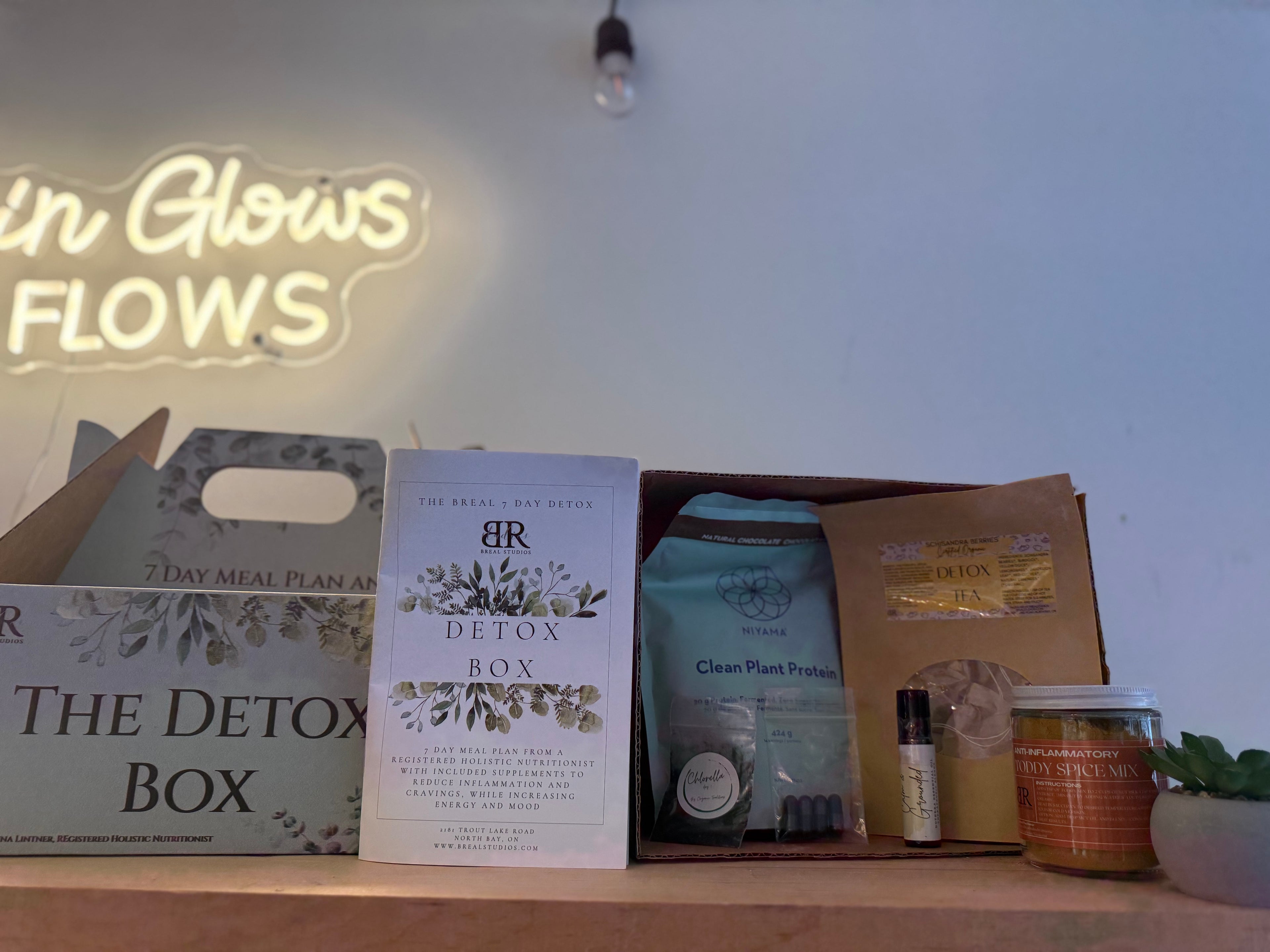 The Detox Box - 7 Day Anti-Inflammatory Meal Plan with Supplements