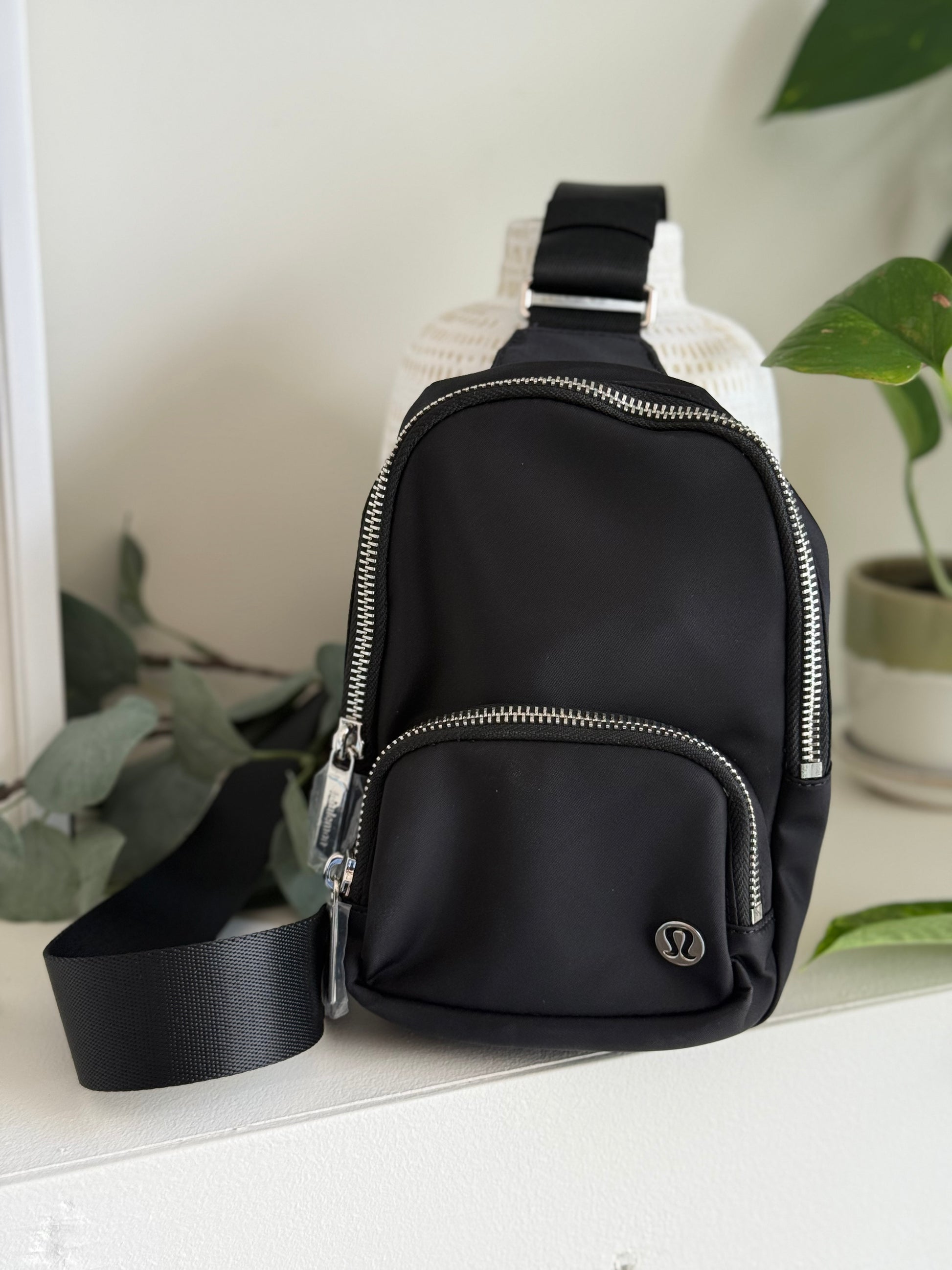 Everywhere Small Sling Bag
