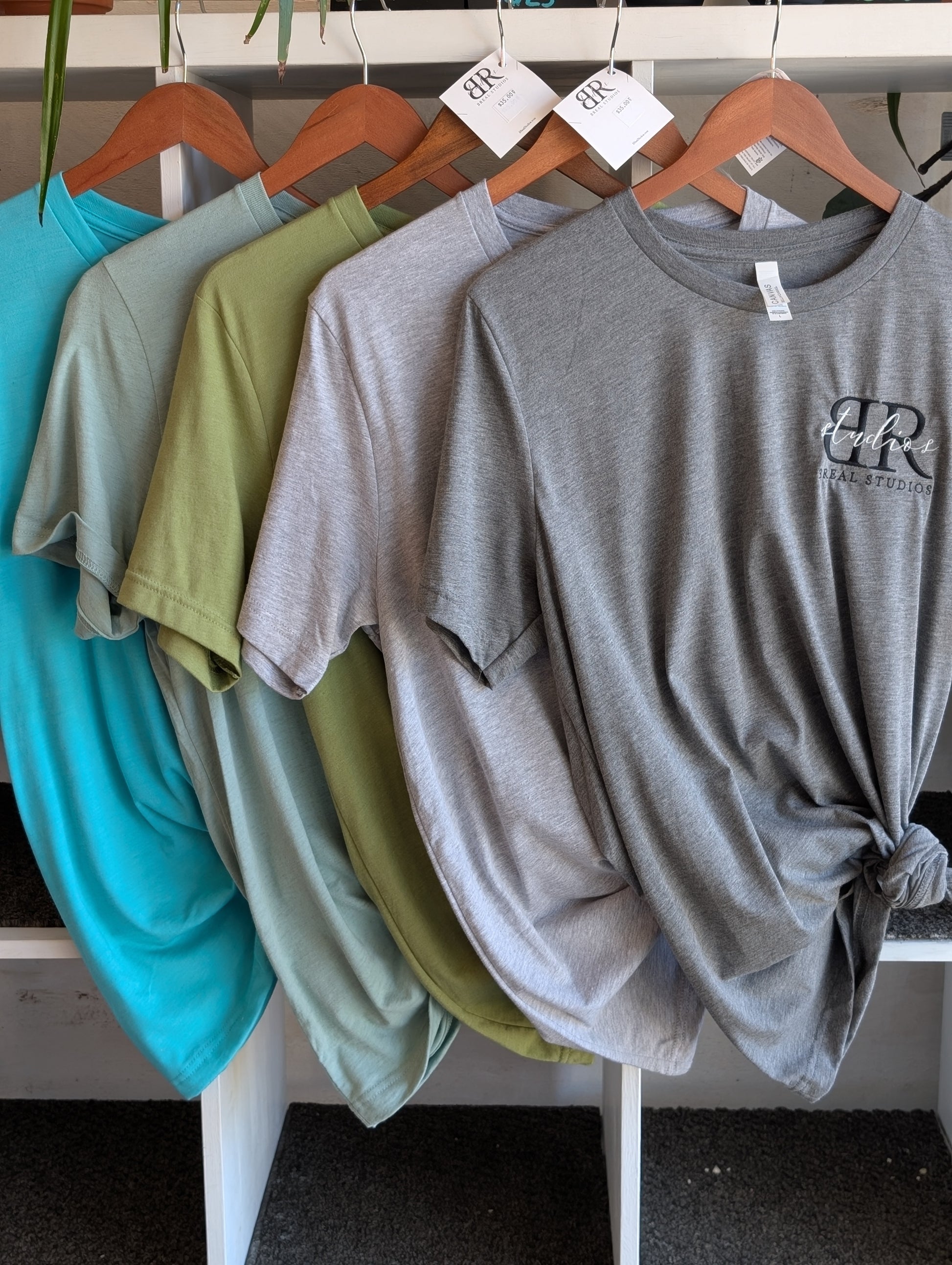 BReal Unisex Jersey T-Shirt Round Neck + V-Neck