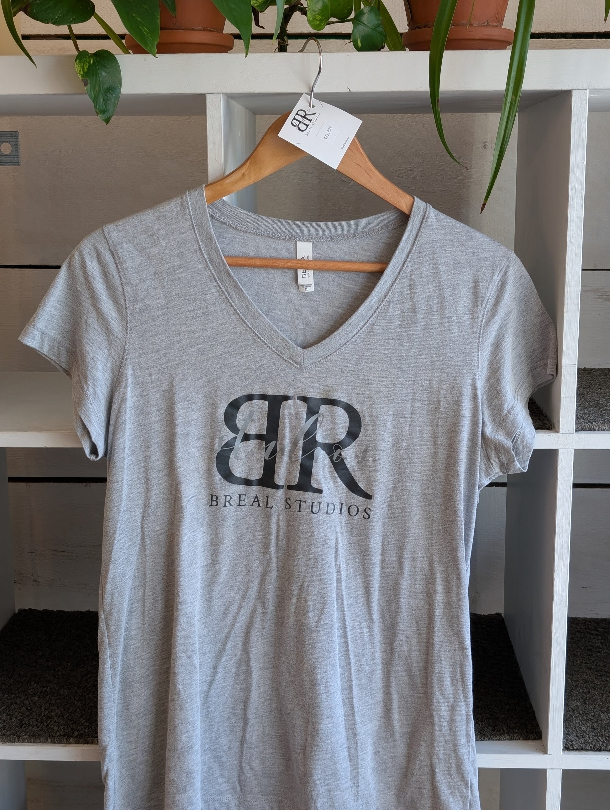 BReal Unisex Jersey T-Shirt Round Neck + V-Neck